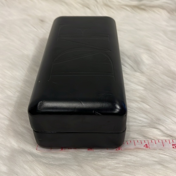 DVF Diane von Furstenberg Black Big Sunglasses Hard Case - Picture 11 of 11